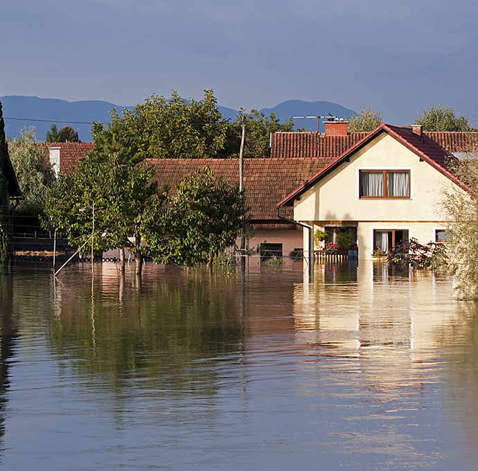 Water-Damaged-Buildings-and-Contents